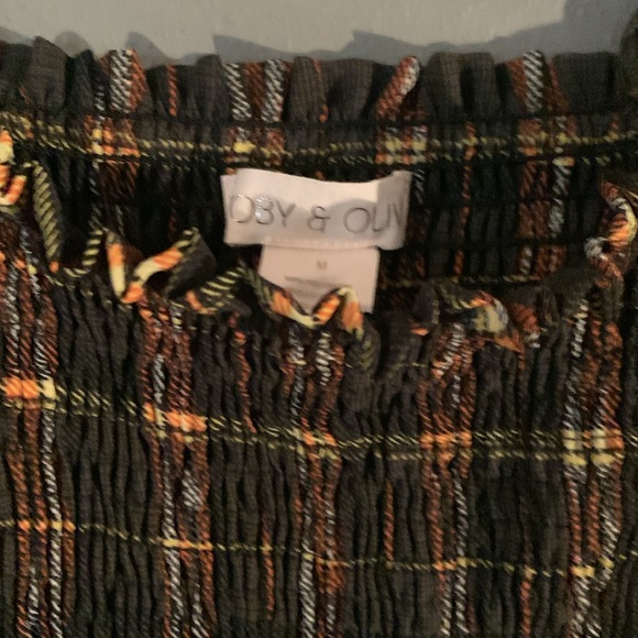 Toby & Olive Smocked Crop Top Ling Sleeve Elasticized to wear off shoulder Sz M - Picture 2 of 4